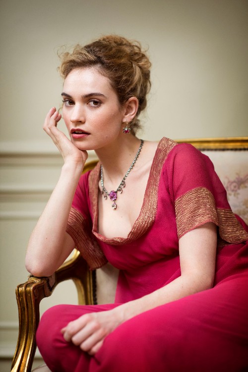 Наташа Ростова - Lily James.jpg