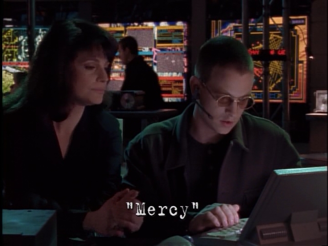 1x22 Mercy DVD НТВ+ENG+rus+COMM+rus.mkv_snapshot_03.45_2022.05.30_11.55.51.jpg