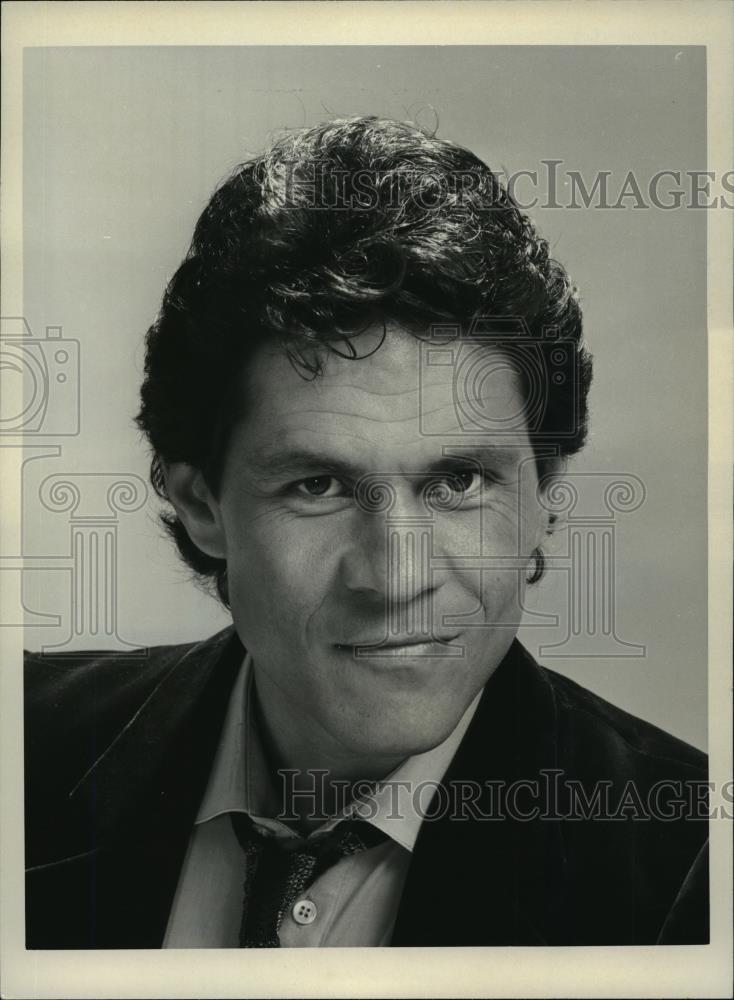 1983-Press-Photo-A-Martinez-stars-as-hardbitten.jpg